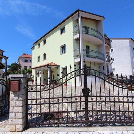 רוביני Apartments Villa Mara מראה חיצוני תמונה