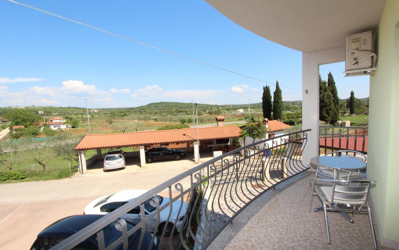 רוביני Apartments Villa Mara מראה חיצוני תמונה