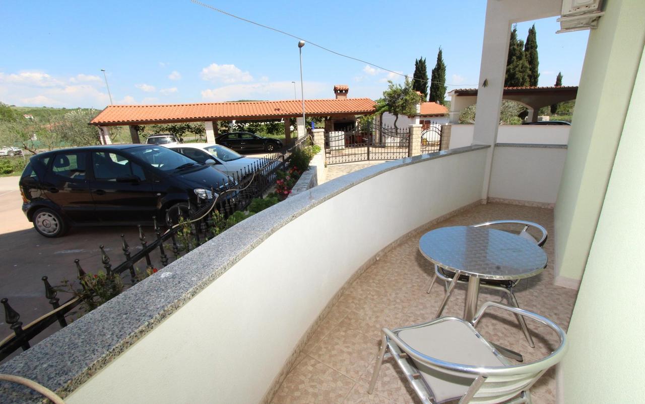 רוביני Apartments Villa Mara מראה חיצוני תמונה