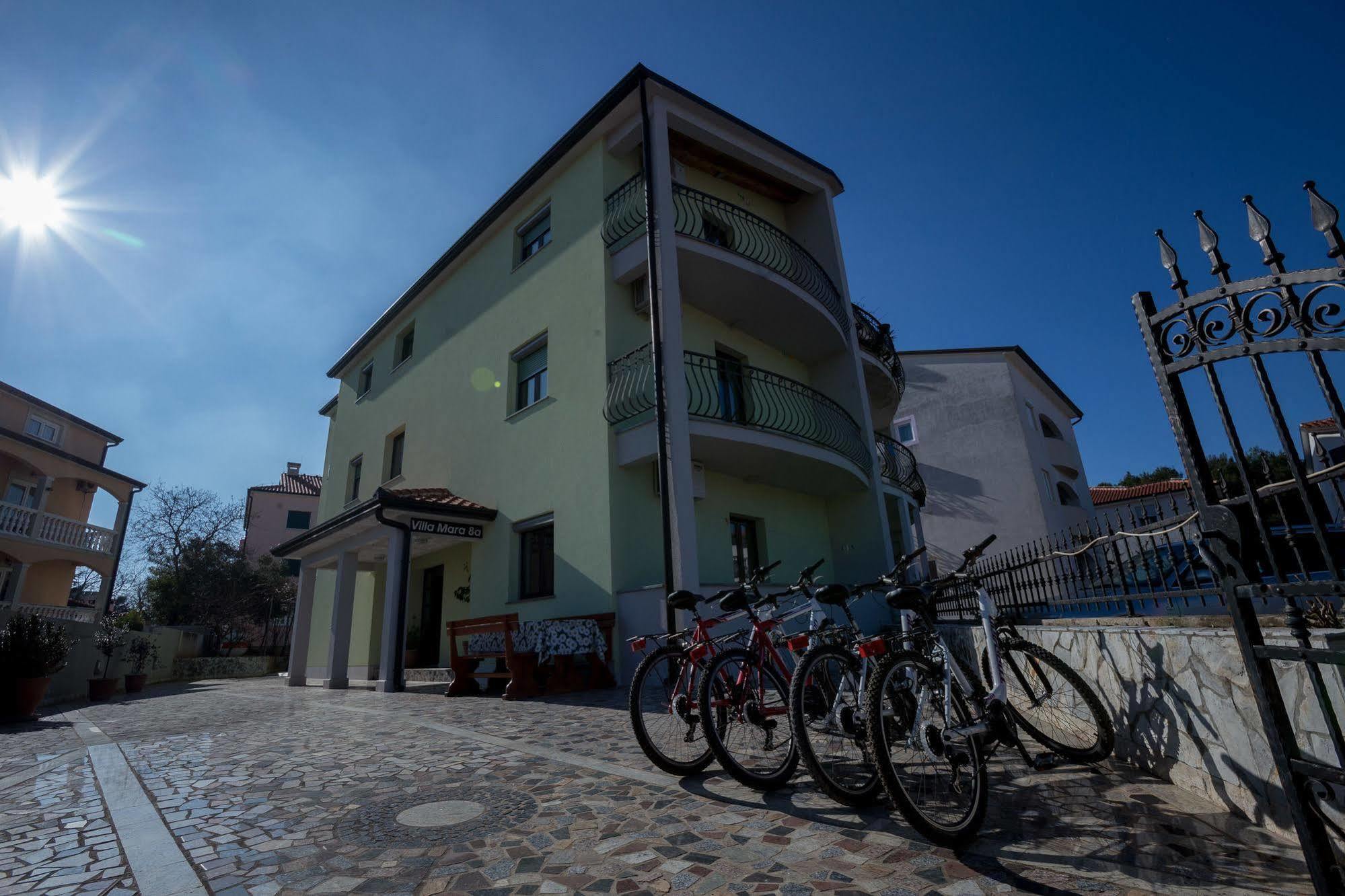 רוביני Apartments Villa Mara מראה חיצוני תמונה