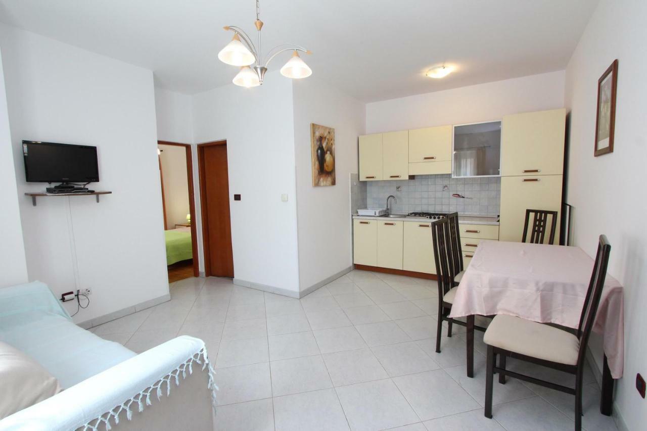 רוביני Apartments Villa Mara מראה חיצוני תמונה
