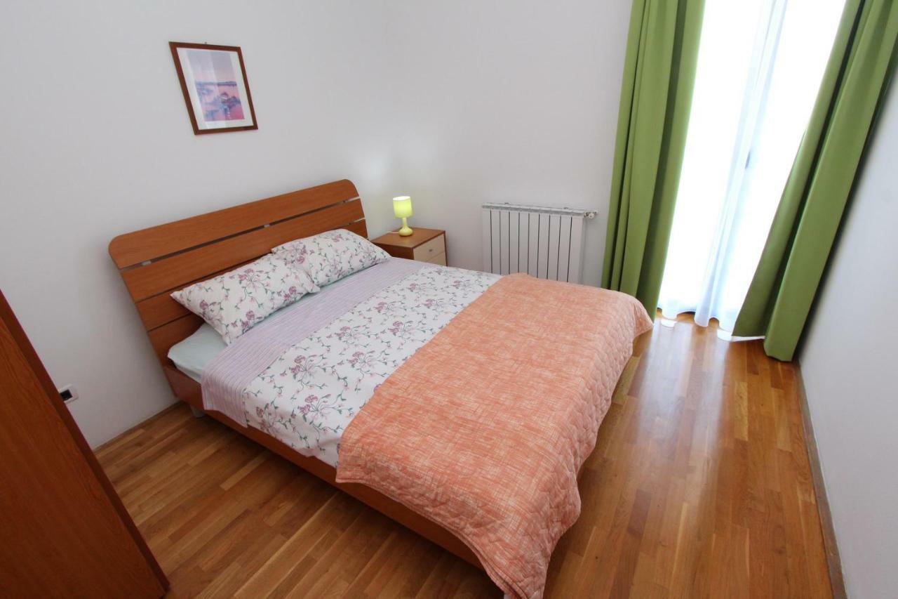 רוביני Apartments Villa Mara מראה חיצוני תמונה