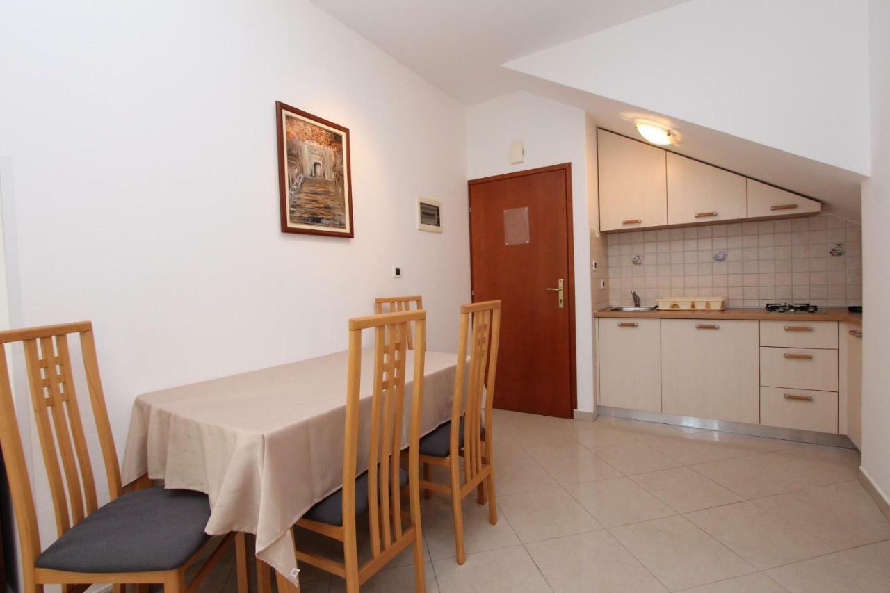 רוביני Apartments Villa Mara מראה חיצוני תמונה