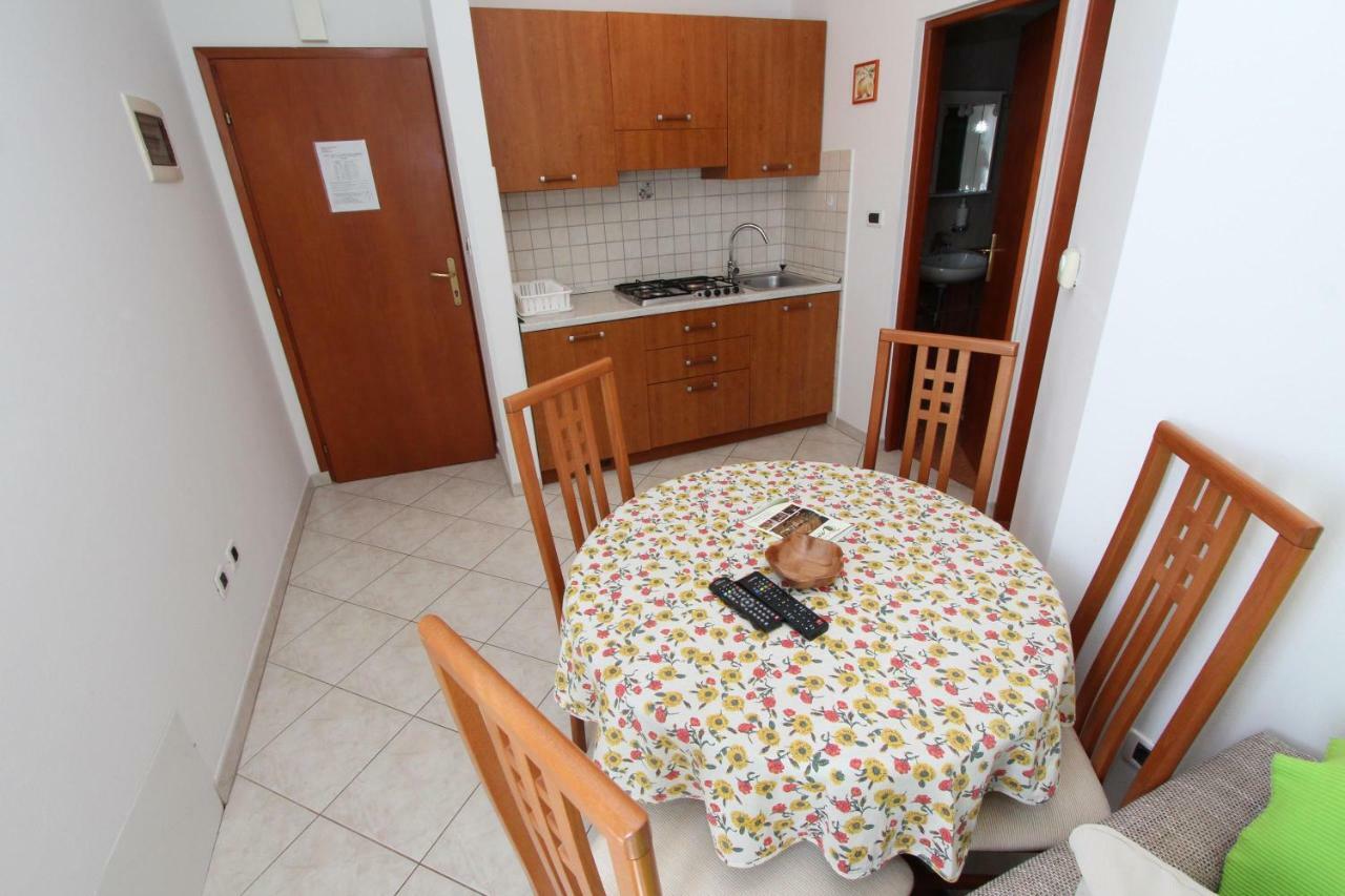 רוביני Apartments Villa Mara מראה חיצוני תמונה